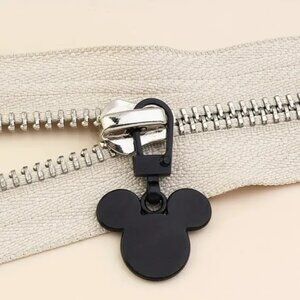 ($2) Mickey Mouse Zipper Pull